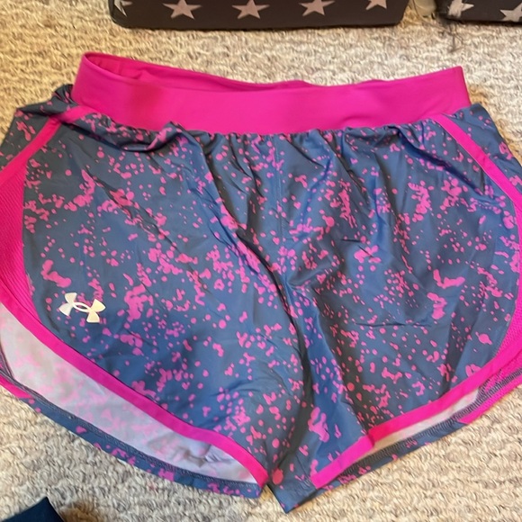 Under Armour Two set of shorts - Picture 3 of 5
